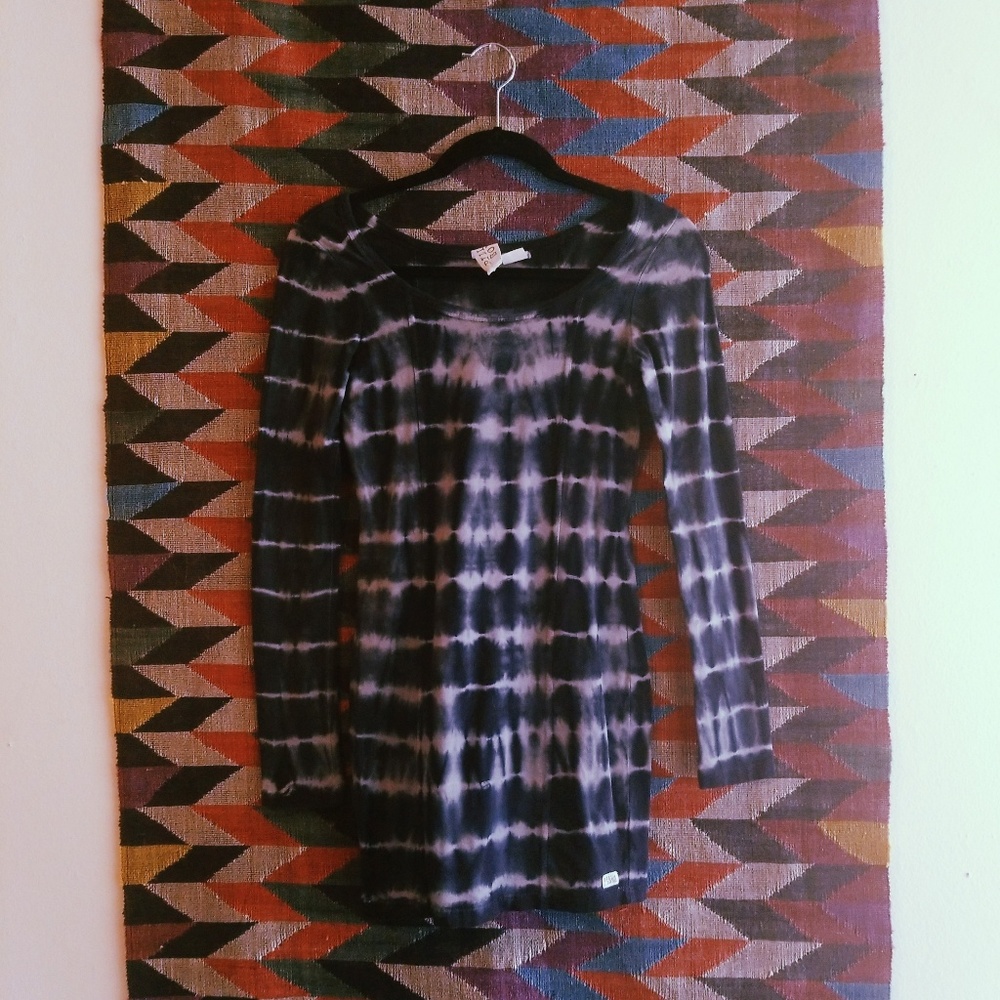 Billabong Bodycon Long Sleeve Dress